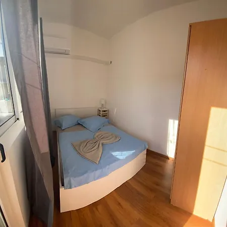 Apartment Stipe Baska Voda